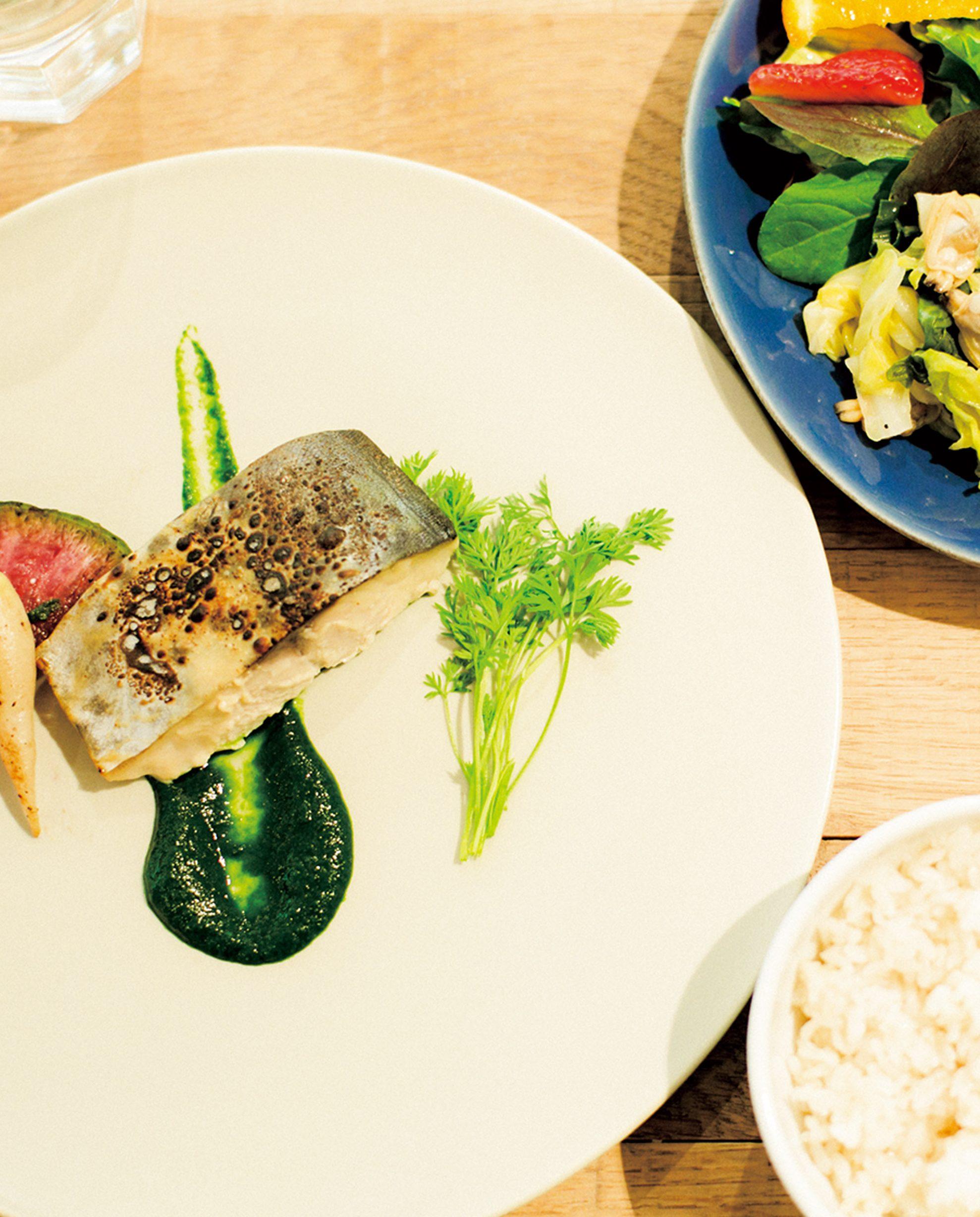 「MASH HOLDINGS」の社食をのぞいてみた!充実したサラダビュッフェ、美味しい野菜は美しさの元♡