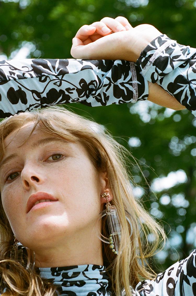 スタイリスト・矢内麻友が街ゆく人をパーソナル・スタイリング!「The Look」vol.02 Tara O’conal