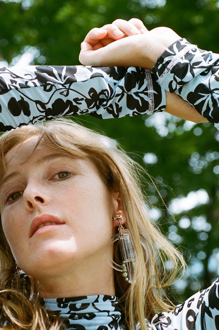 スタイリスト・矢内麻友が街ゆく人をパーソナル・スタイリング!「The Look」vol.02 Tara O’conal