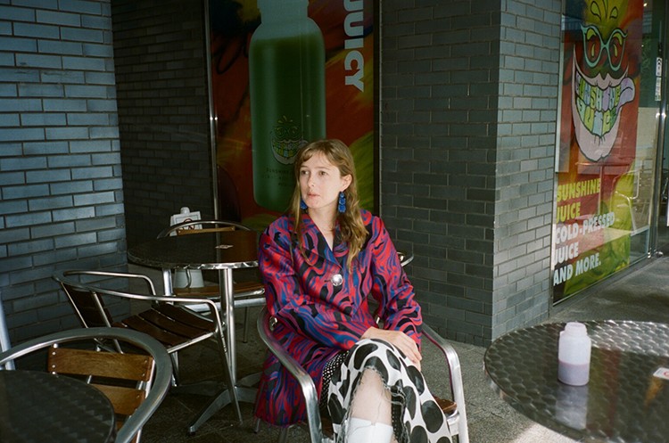 スタイリスト・矢内麻友が街ゆく人をパーソナル・スタイリング!「The Look」vol.02 Tara O’conal