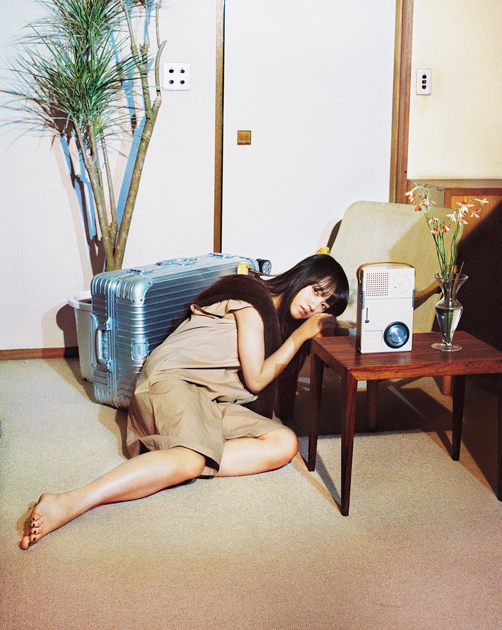 清原果耶 フレッシュガールの“いま”の表情を、写真家・奥山由之が切り取る