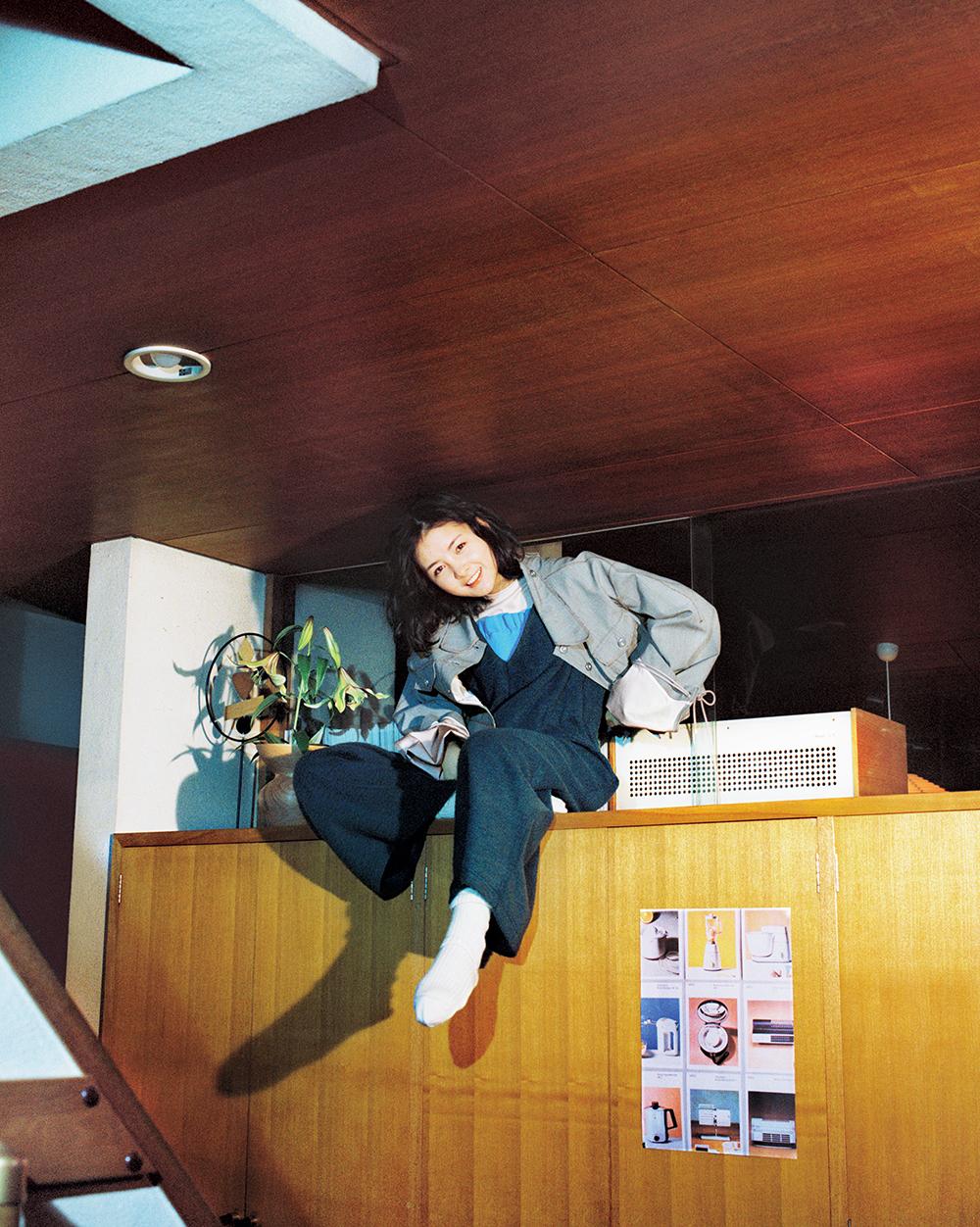 葵 わかな フレッシュガールの“いま”の表情を、写真家・奥山由之が切り取る