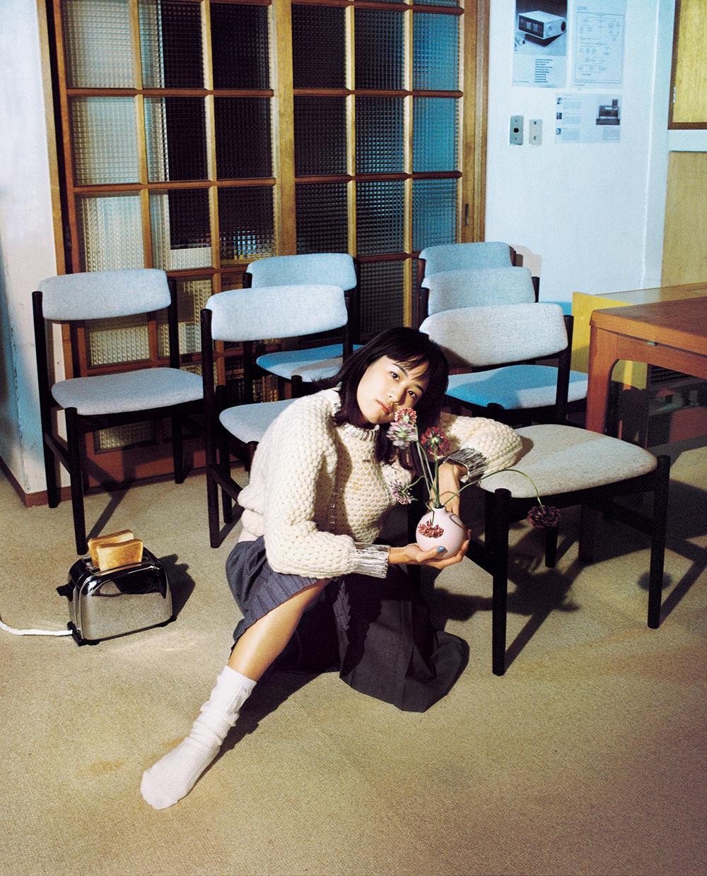 石橋静河 フレッシュガールの“いま”の表情を、写真家・奥山由之が切り取る