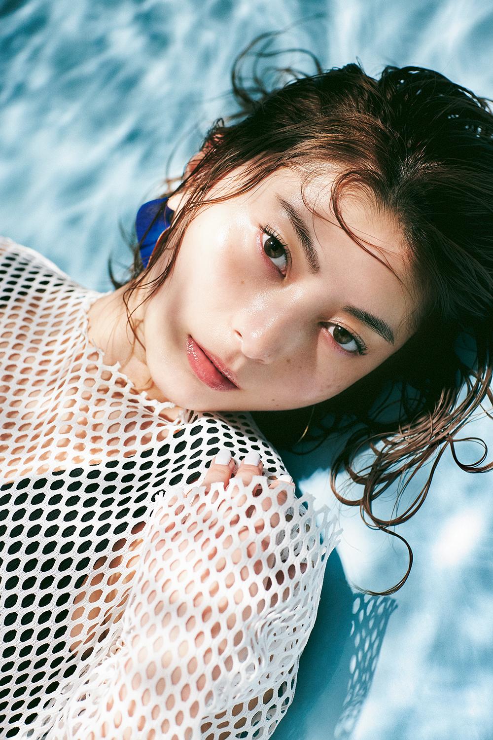 水の中にいるみたいな濡れ肌へ導くウォータリースキン