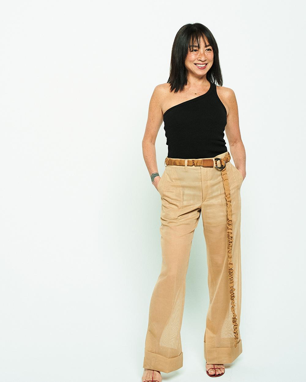 亘つぐみさん エネルギッシュな知的ボディの哲学