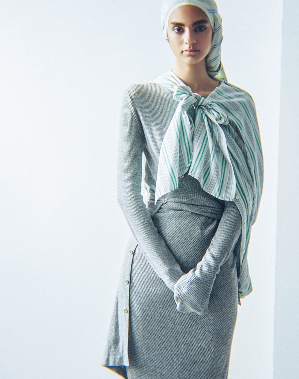 ディーゼルブラックゴールド 美しい柄の着こなし