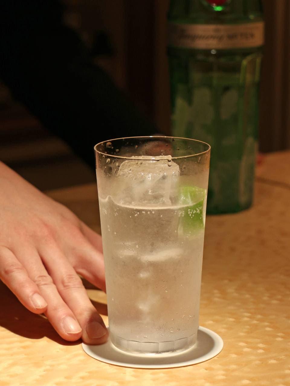 ジントニック バー カウンターバー