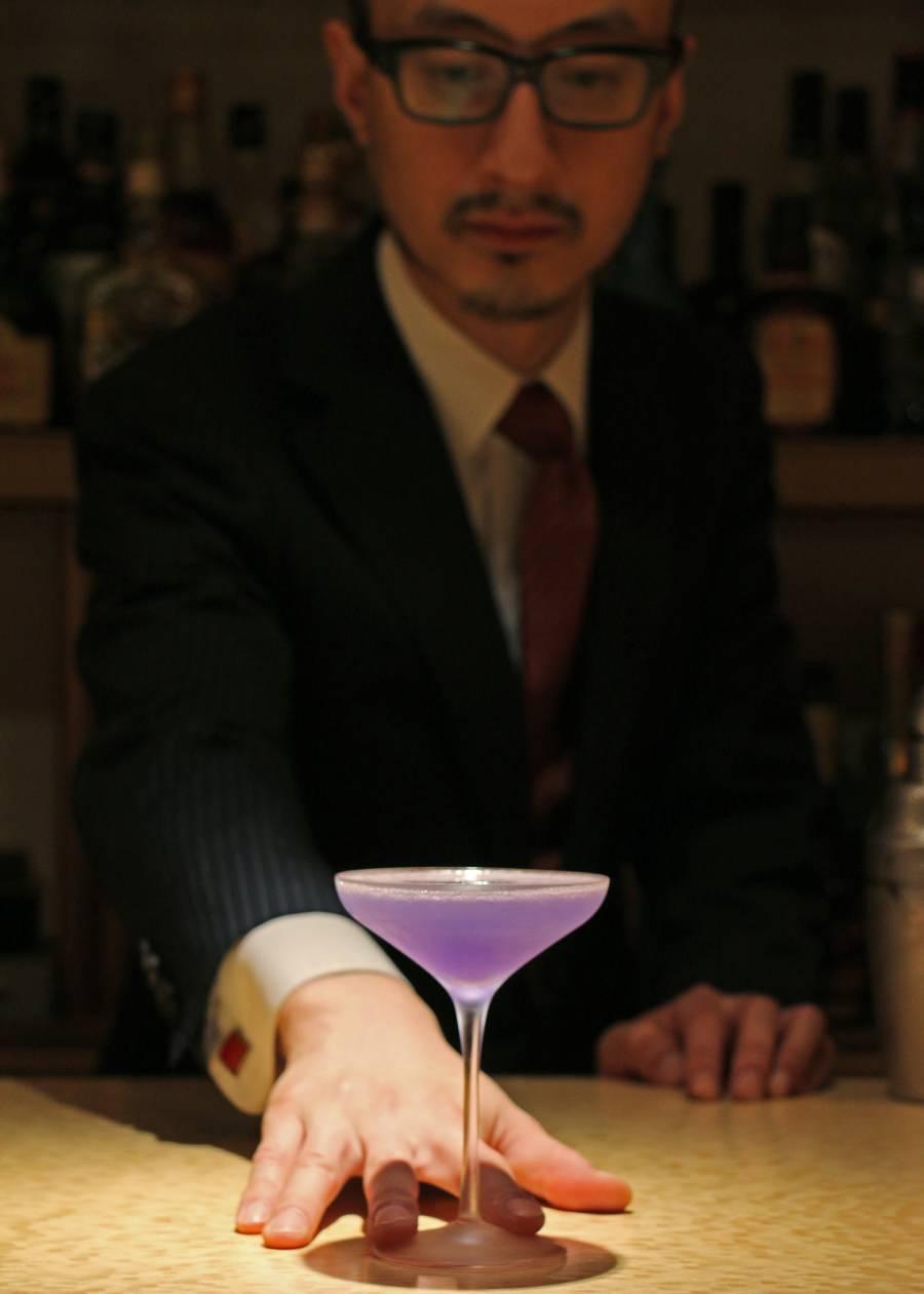 ブルームーン カクテル お酒 バー