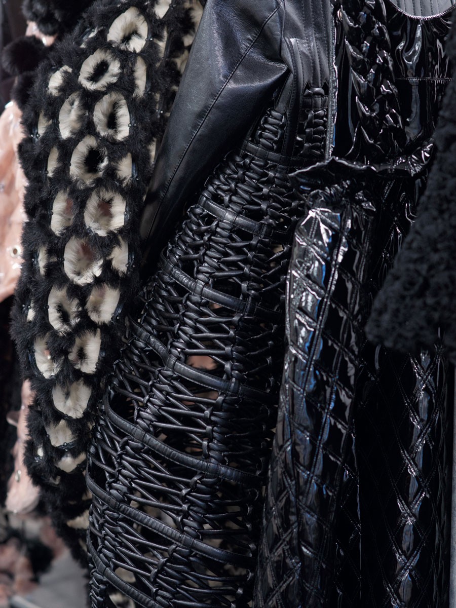 ノワール ケイ ニノミヤ服たち - Slide:3