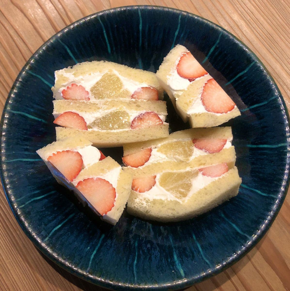 市川屋珈琲店のフルーツサンド - Slide:2