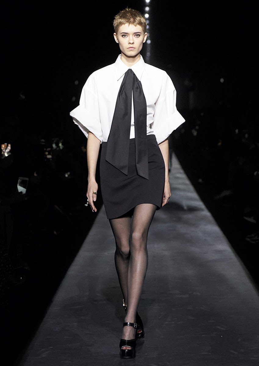 2019awGIVENCHY - Slide:1