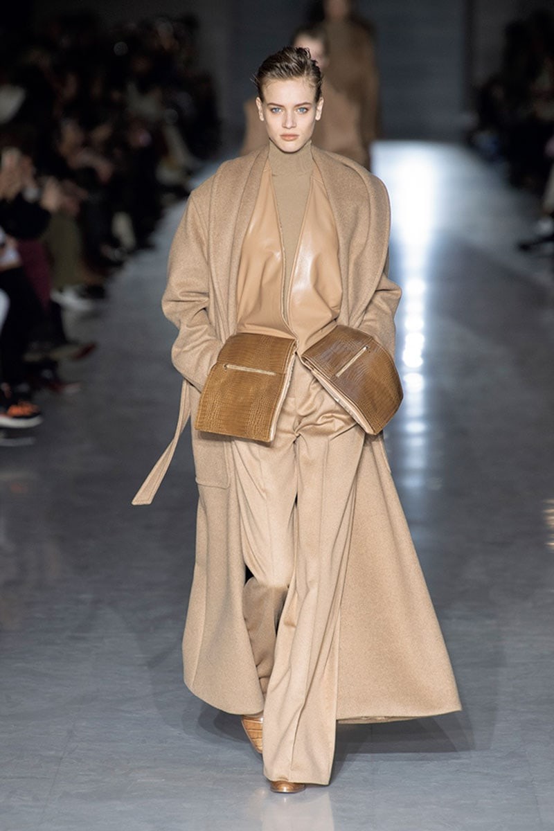 2019awmaxmara - Slide:2