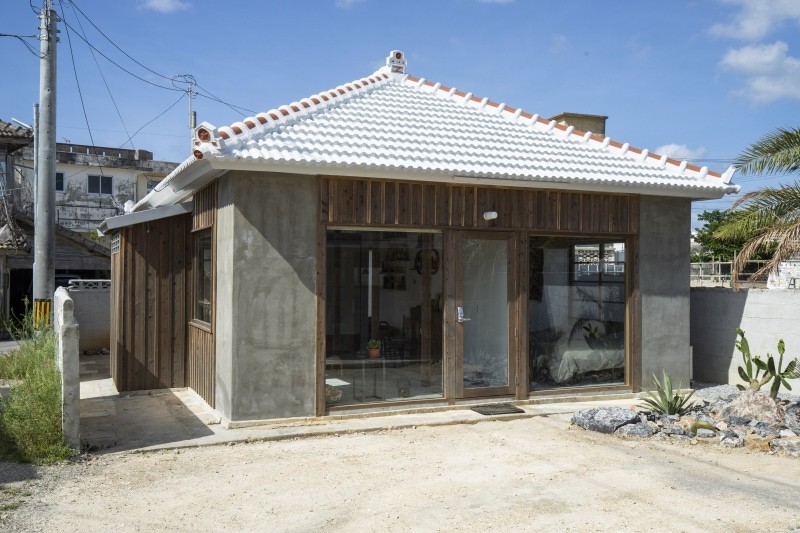 irregular INN Nakijin - Slide:2