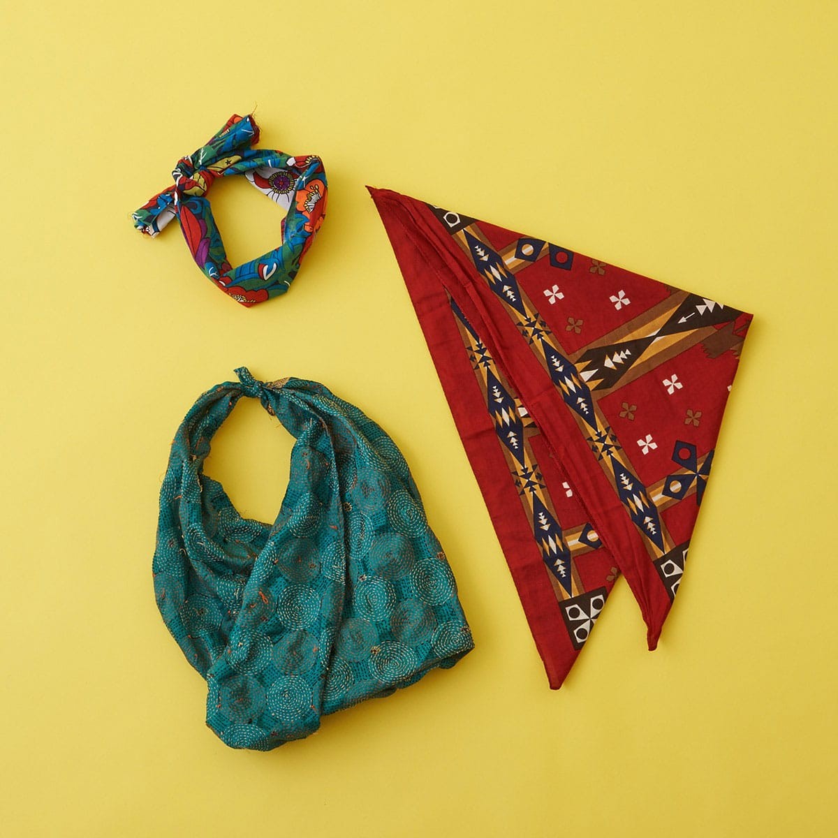 派手柄のスカーフ - Slide:3