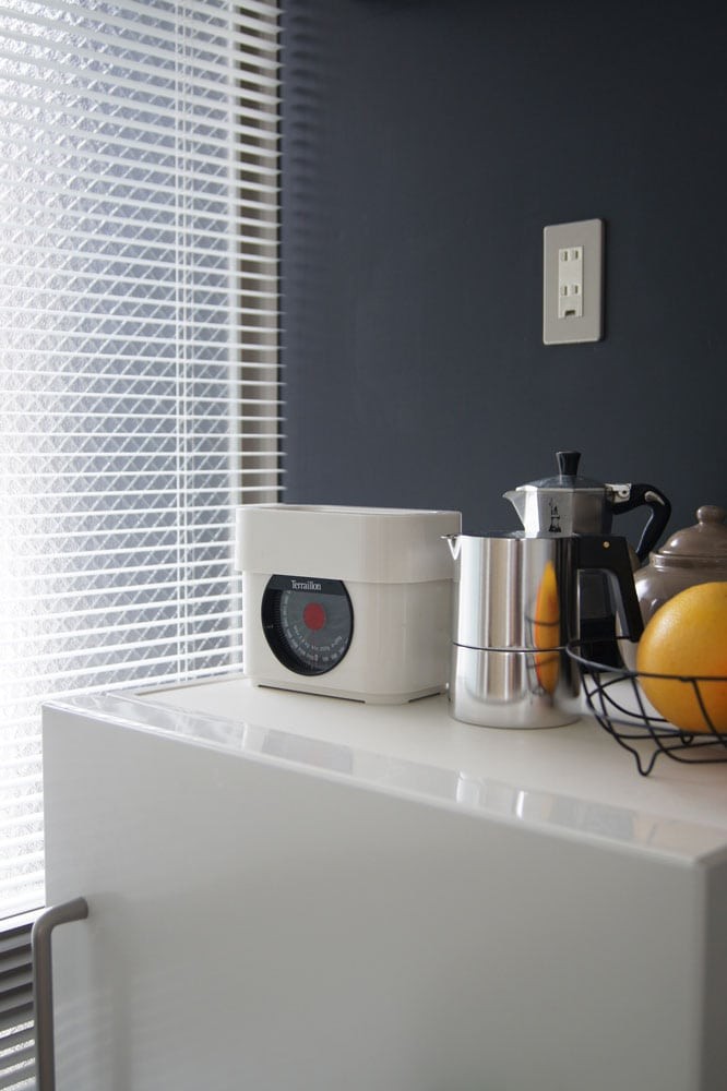 私と部屋 vol.26 ものに触れ、自分と対話しながら辿り着いた、ミニマルな空間。 ー古川真由子さん - Slide:8