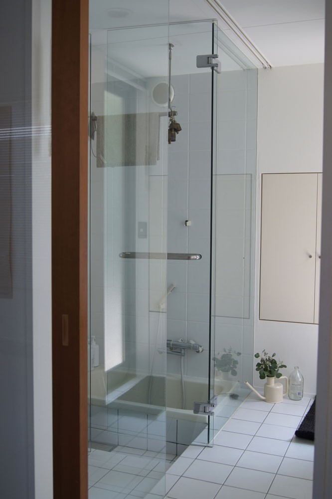 私と部屋 vol.26 ものに触れ、自分と対話しながら辿り着いた、ミニマルな空間。 ー古川真由子さん - Slide:4