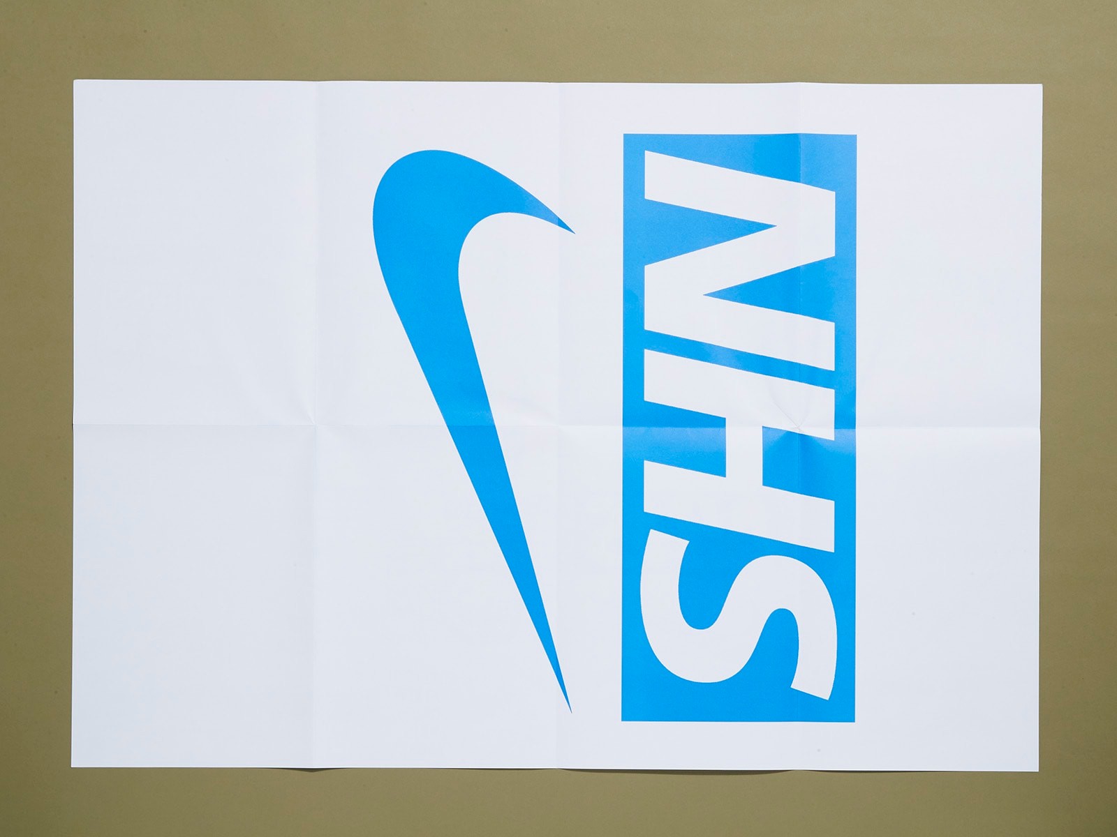 イギリス・ロンドン発の『Posterzine』 - Slide:9