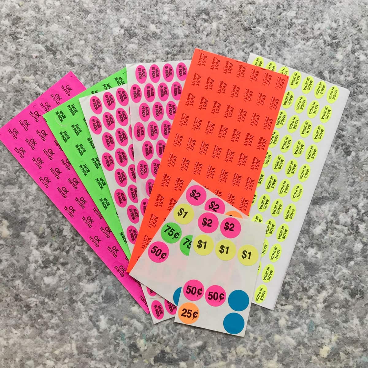 海外の業務用シール - Slide:11