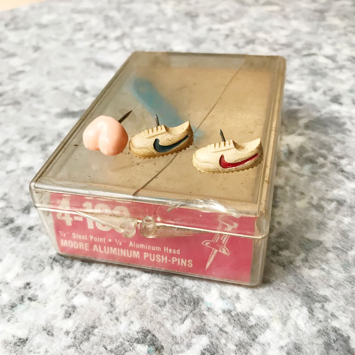 プッシュピンケースとプッシュピン - Slide:10