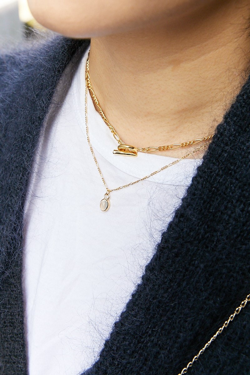 ウールのハットで粋に。アクセサリー感覚のミニバッグがアクセント|365日おしゃれスナップ - Slide:6