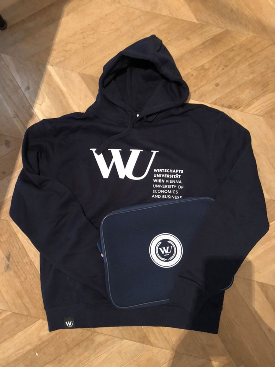 カレッジグッズ - Slide:4