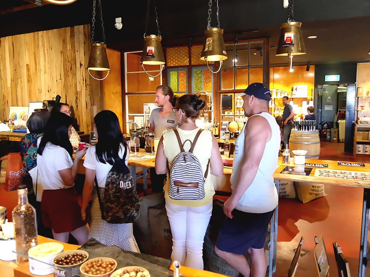 ヤハバ・コーヒーワークス - Slide:2