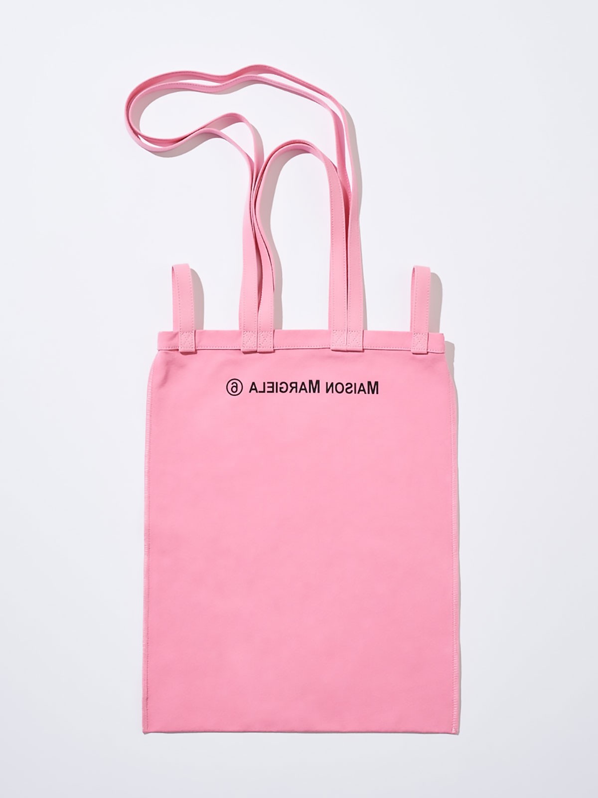 MM6のバッグ - Slide:1