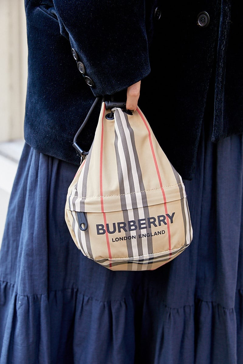 ギンザ 365日おしゃれスナップ fashionsnap GINZASNAP HIGASHI - Slide:2