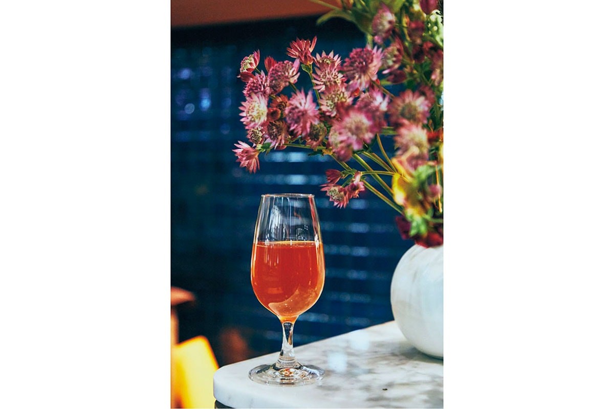 THE LITTLE BAR OF FLOWERS - Slide:3