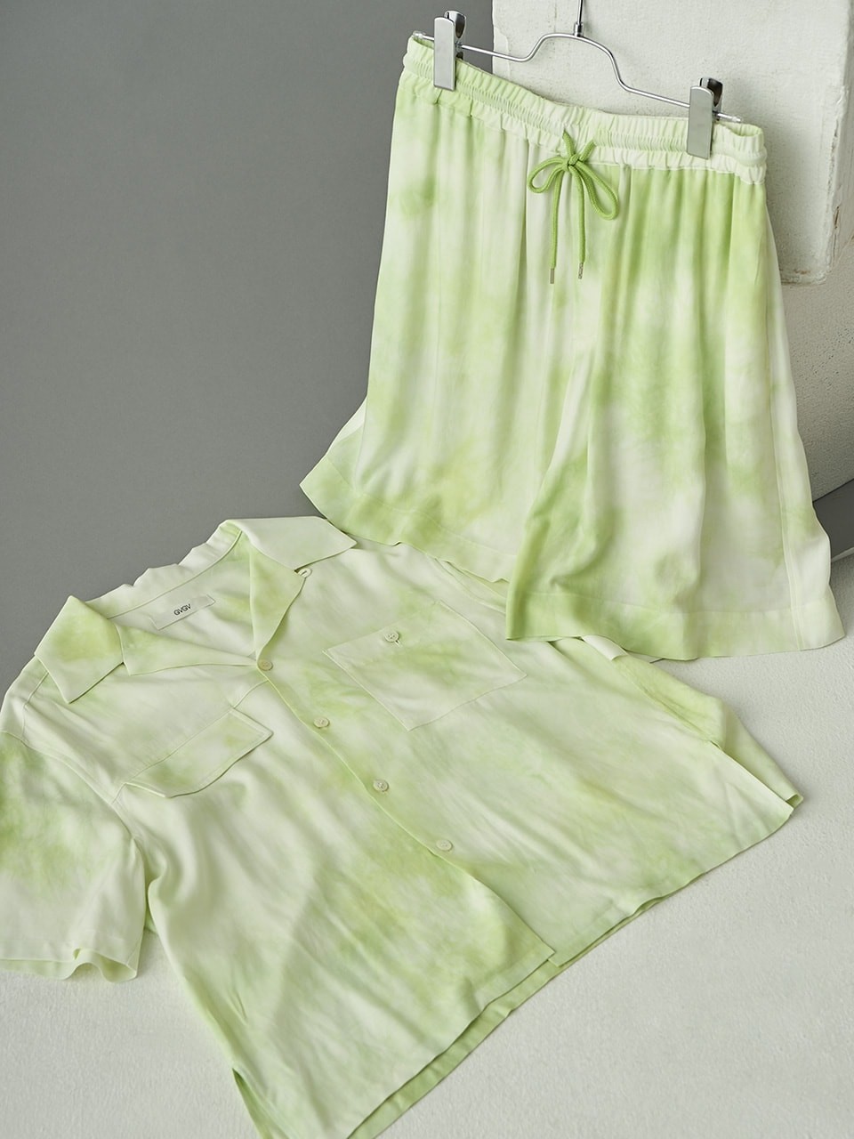 G.V.G.V.、k3 OFFICE、シャツ、ショートパンツ - Slide:11