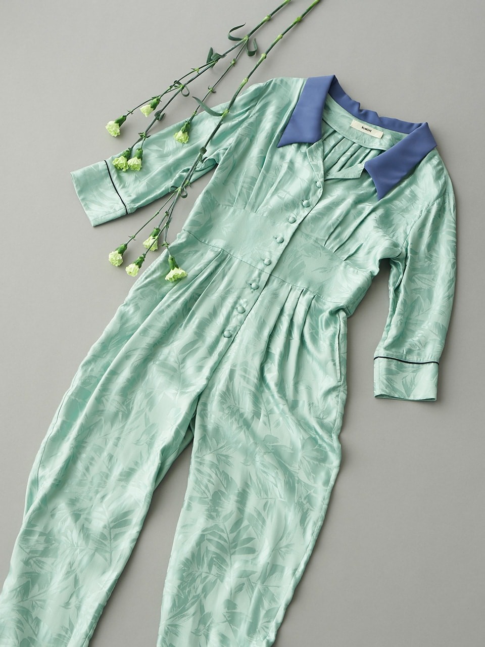 ラム・シェ、ジャンプスーツ - Slide:6