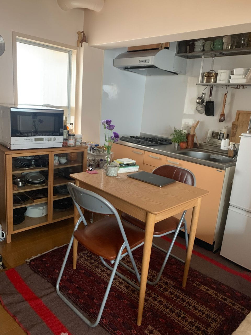 私と部屋 キッチン 一人暮らし - Slide:1