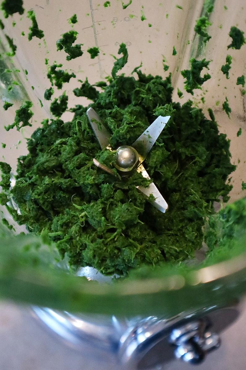 ヨモギで作る自家製草もちレシピ。旬の食材で美味しく体を整えよう - Slide:3