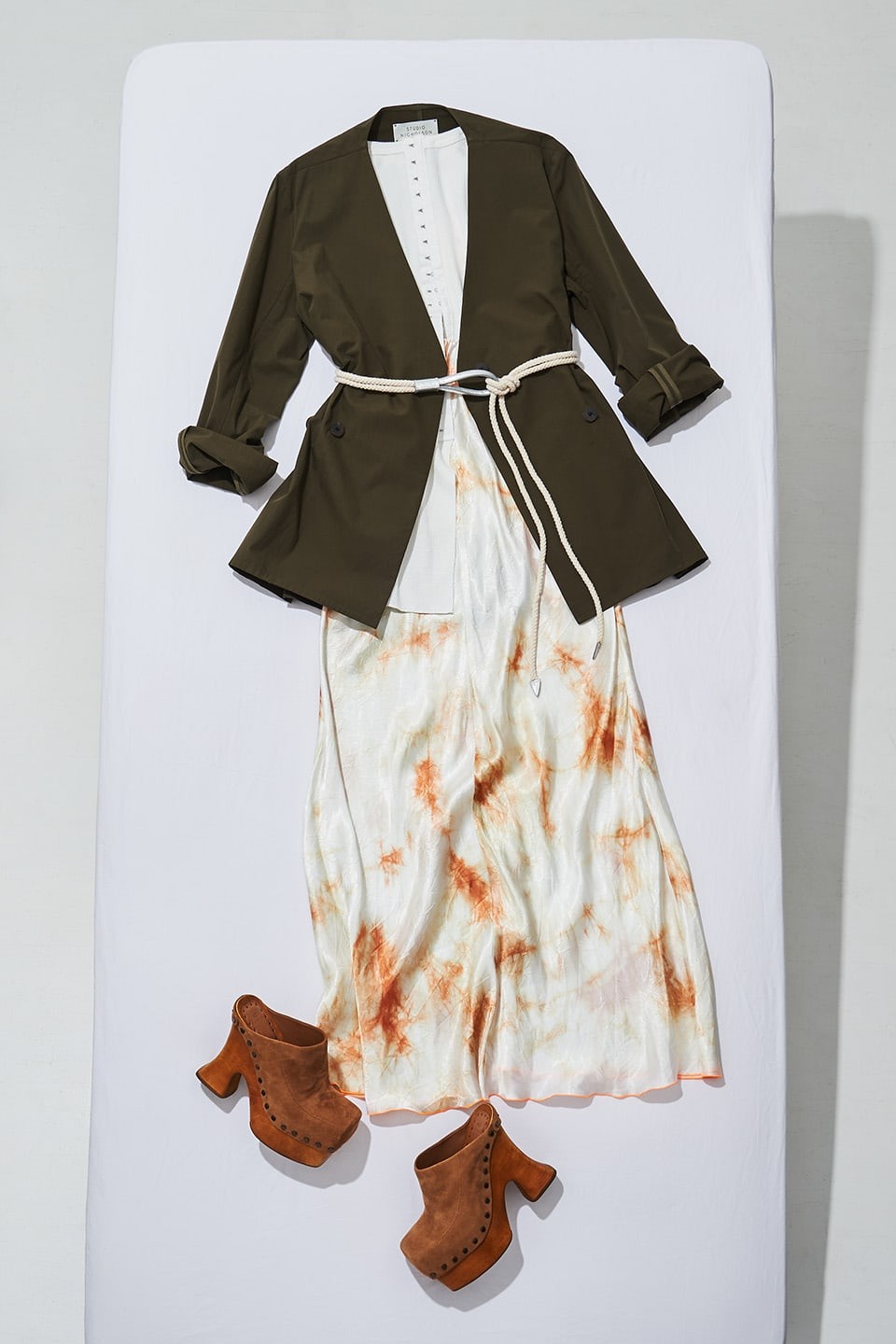 セットアップをフル活用!着回しスタイリング4選 - Slide:3