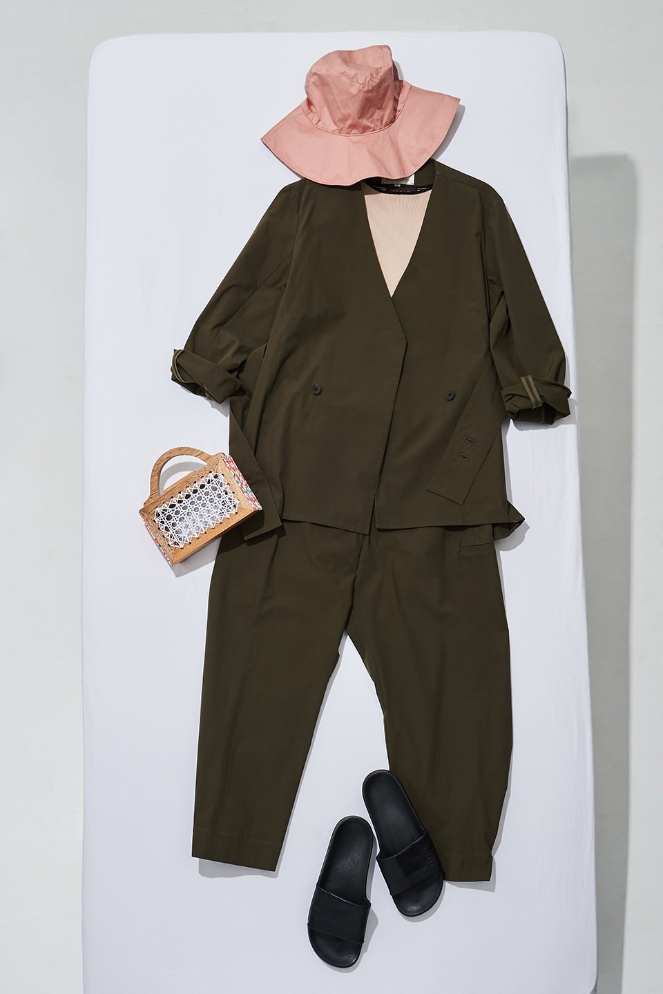 セットアップをフル活用!着回しスタイリング4選 - Slide:2