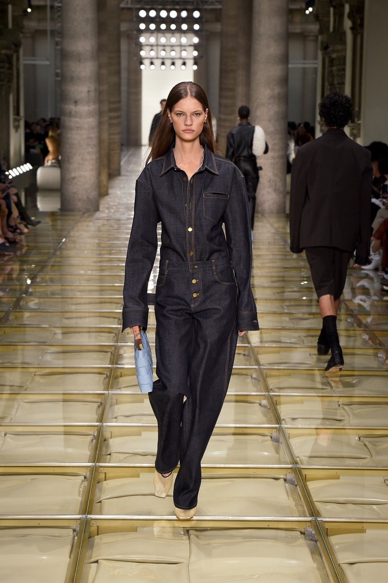 ボッテガ・ヴェネタのルック - Slide:1