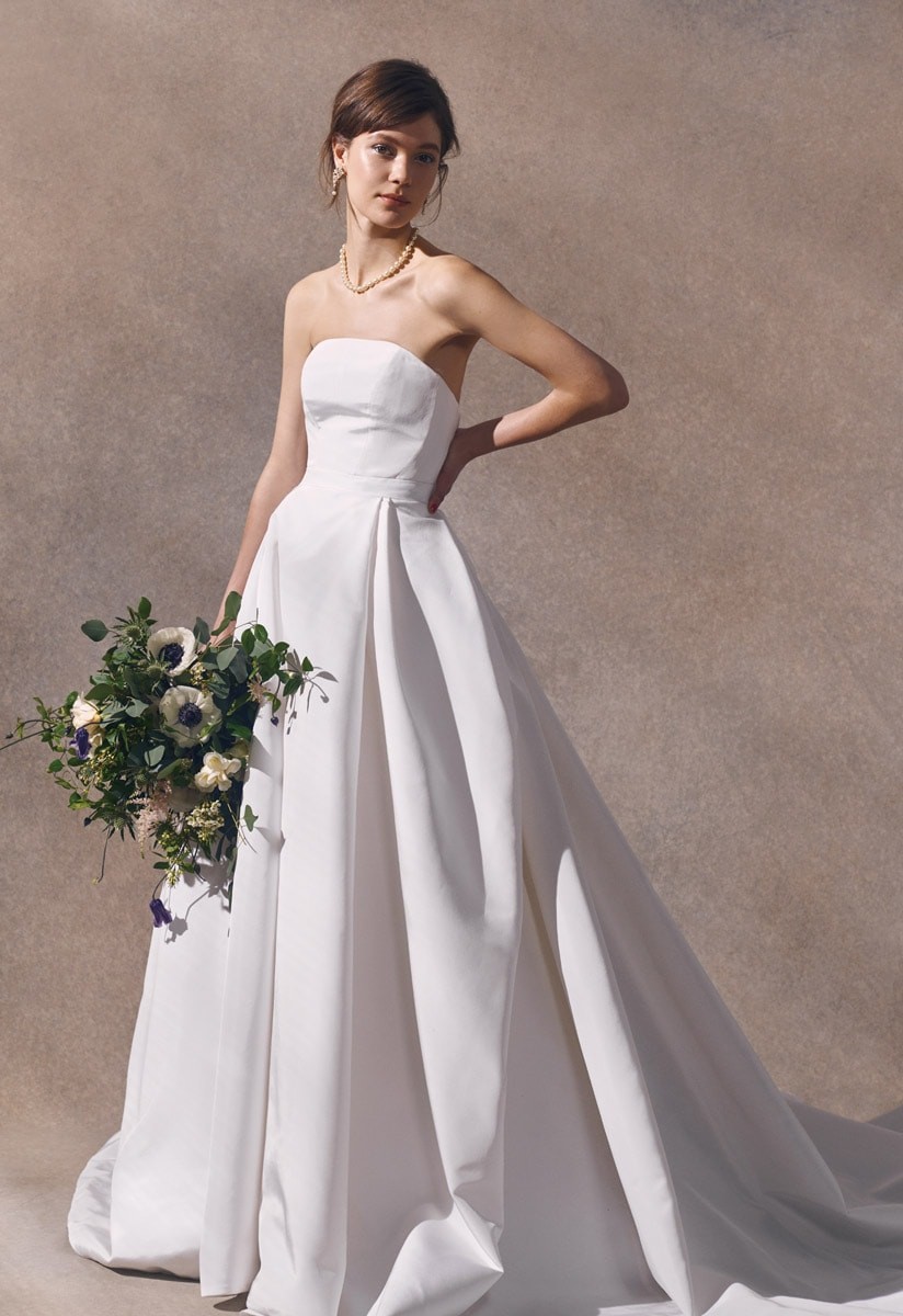 キャロリーナ・へレラのドレス - Slide:1