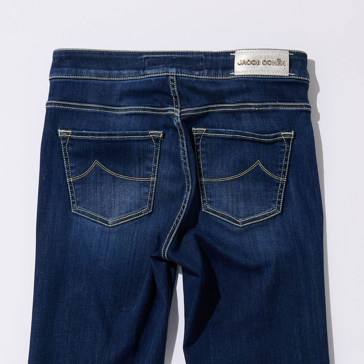 JACOB-COHËNデニム - Slide:3