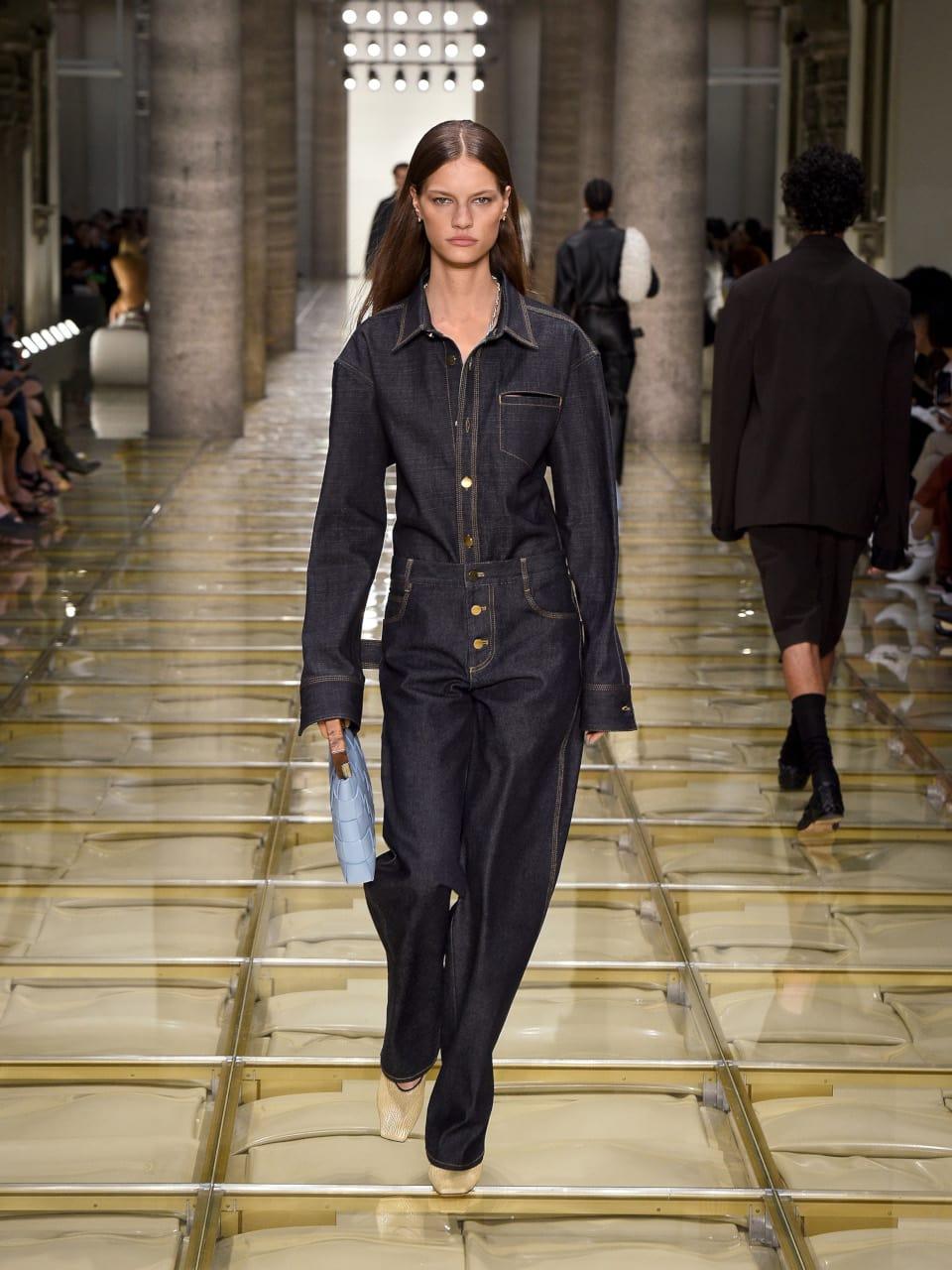 ボッテガ・ヴェネタのルック