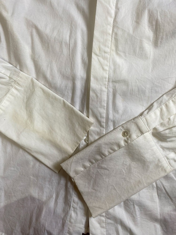 袖もと 洗濯前 - Slide:5