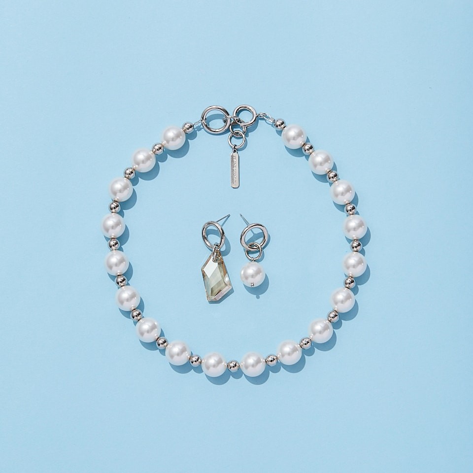 ジャスティーヌ クランケ|ザ・ウォール ショールーム - Slide:3