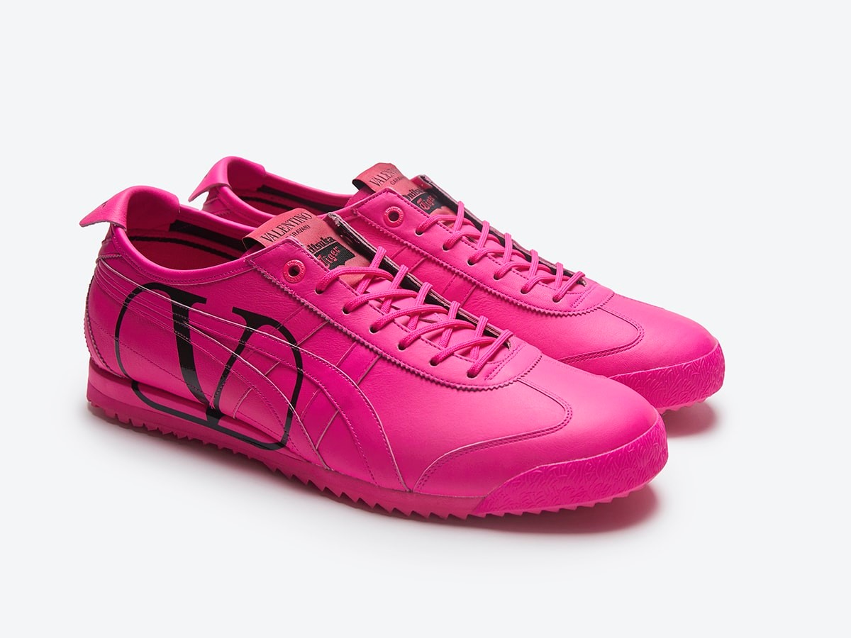 VALENTINO GARAVANI × ONITSUKA TIGER のモードなスニーカーコレクションを手に入れて! - Slide:11