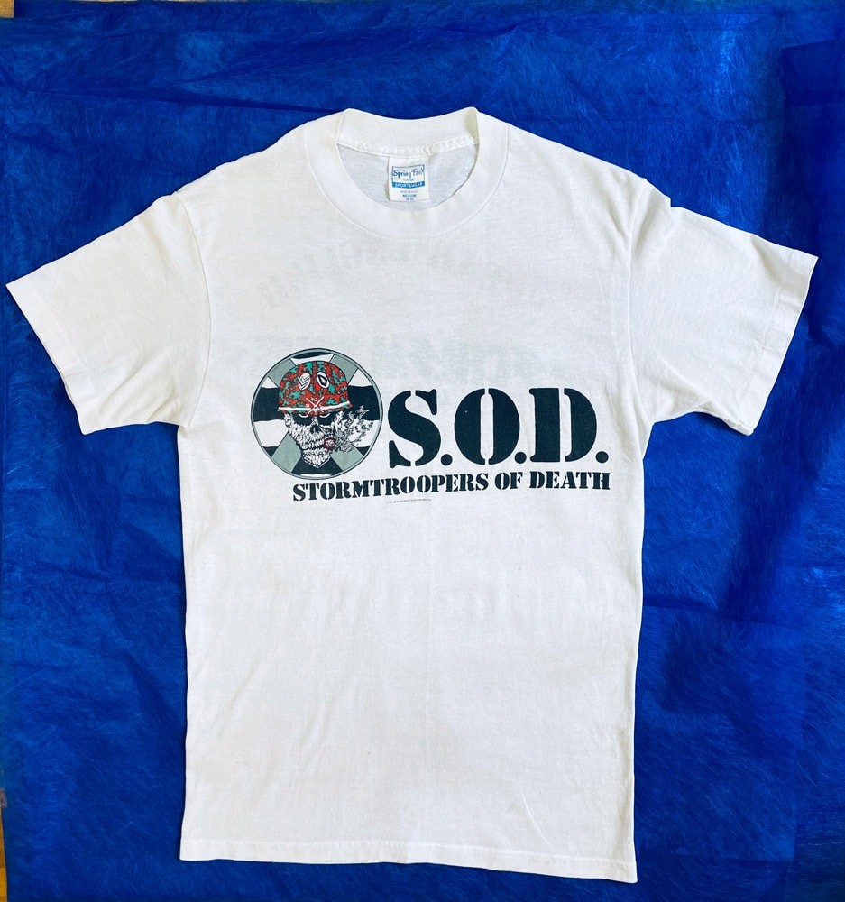 洗濯後のTシャツ - Slide:2