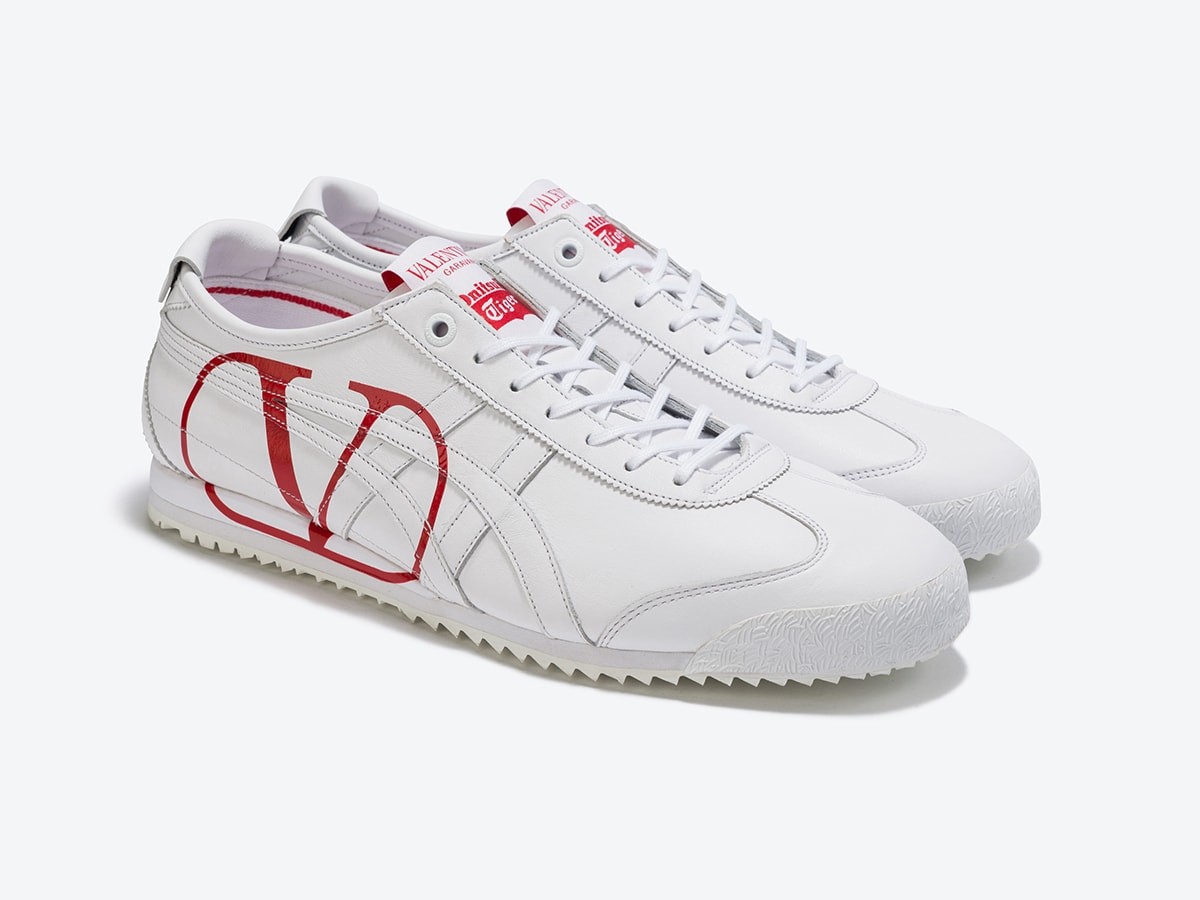 VALENTINO GARAVANI × ONITSUKA TIGER のモードなスニーカーコレクションを手に入れて! - Slide:2