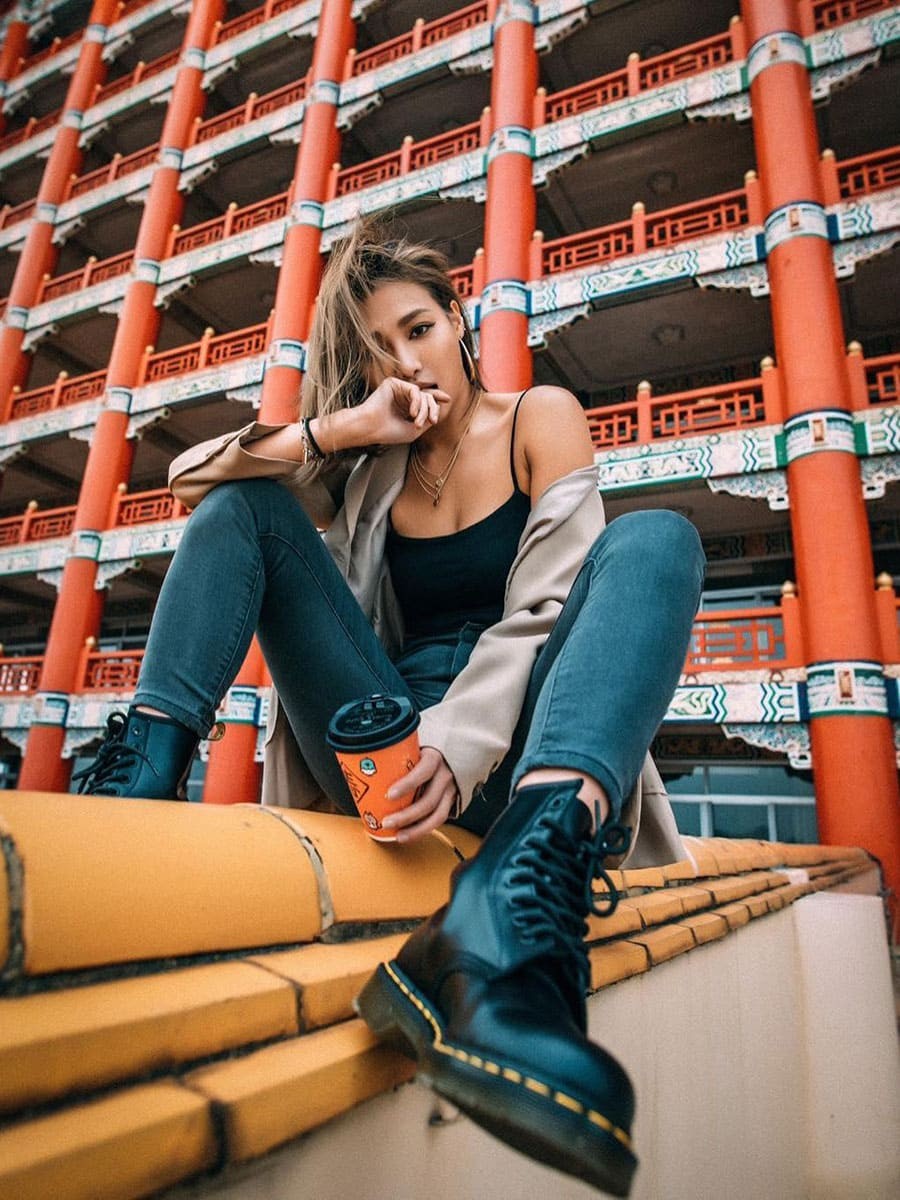 ドクターマーチン60周年 - Slide:1