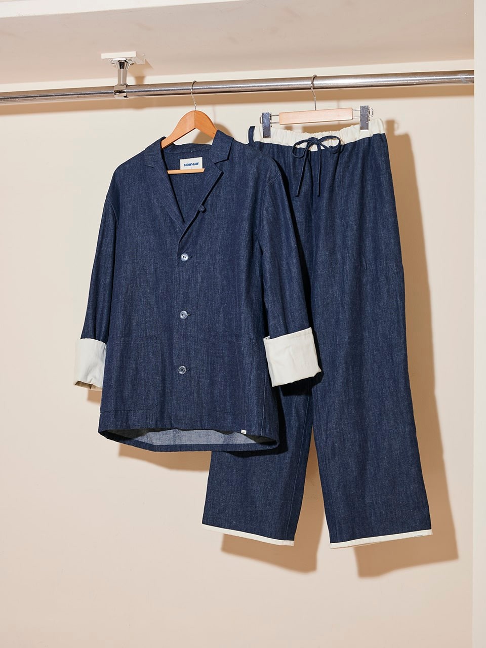 おうちで過ごすリラックスタイムから、お出かけまで。おしゃれで楽ちんウェア12選 - Slide:8