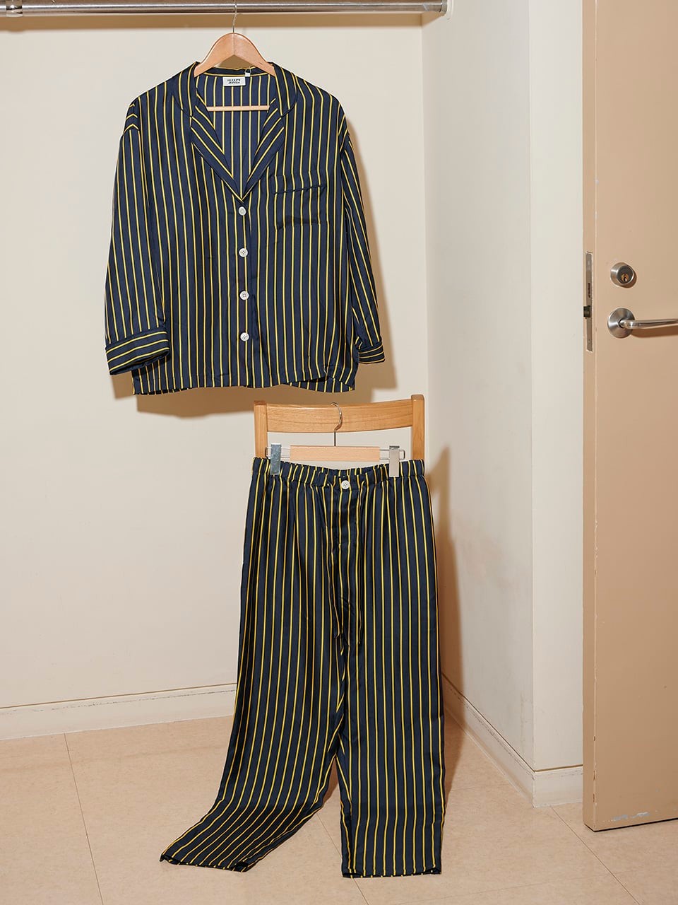 おうちで過ごすリラックスタイムから、お出かけまで。おしゃれで楽ちんウェア12選 - Slide:11