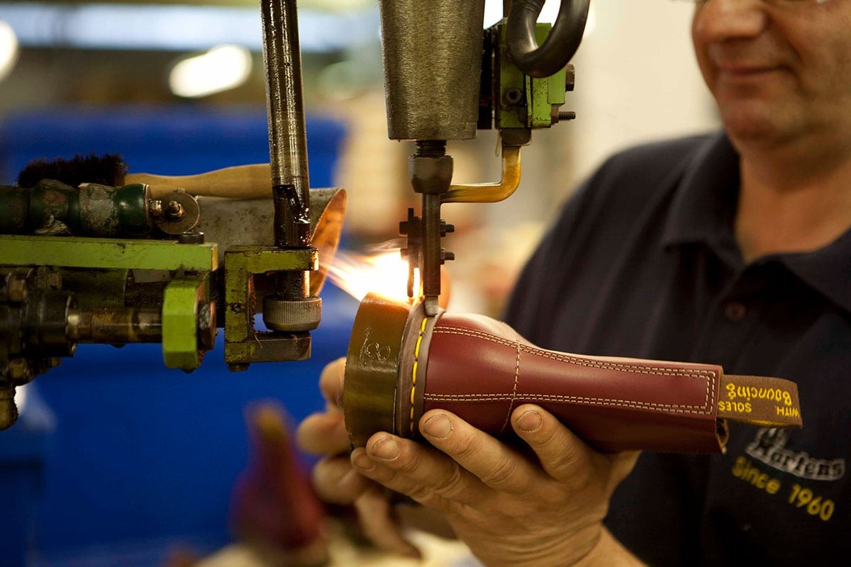 ドクターマーチン60周年 - Slide:2