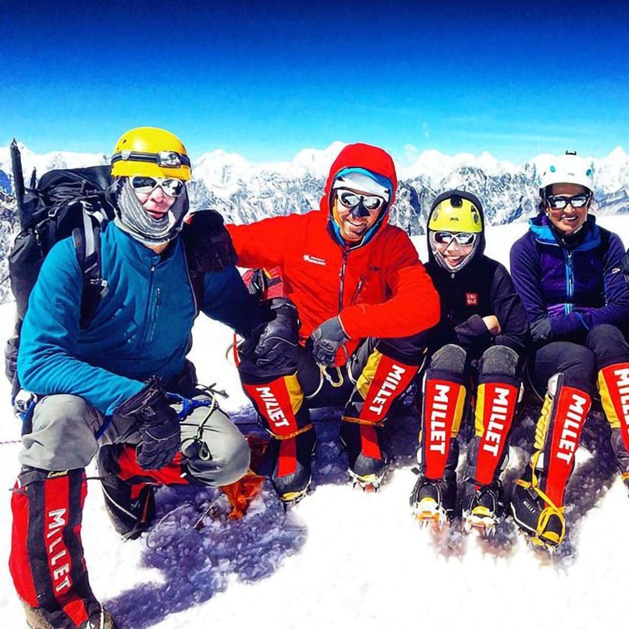 南谷真鈴さん|エベレスト登頂の際の写真 - Slide:2