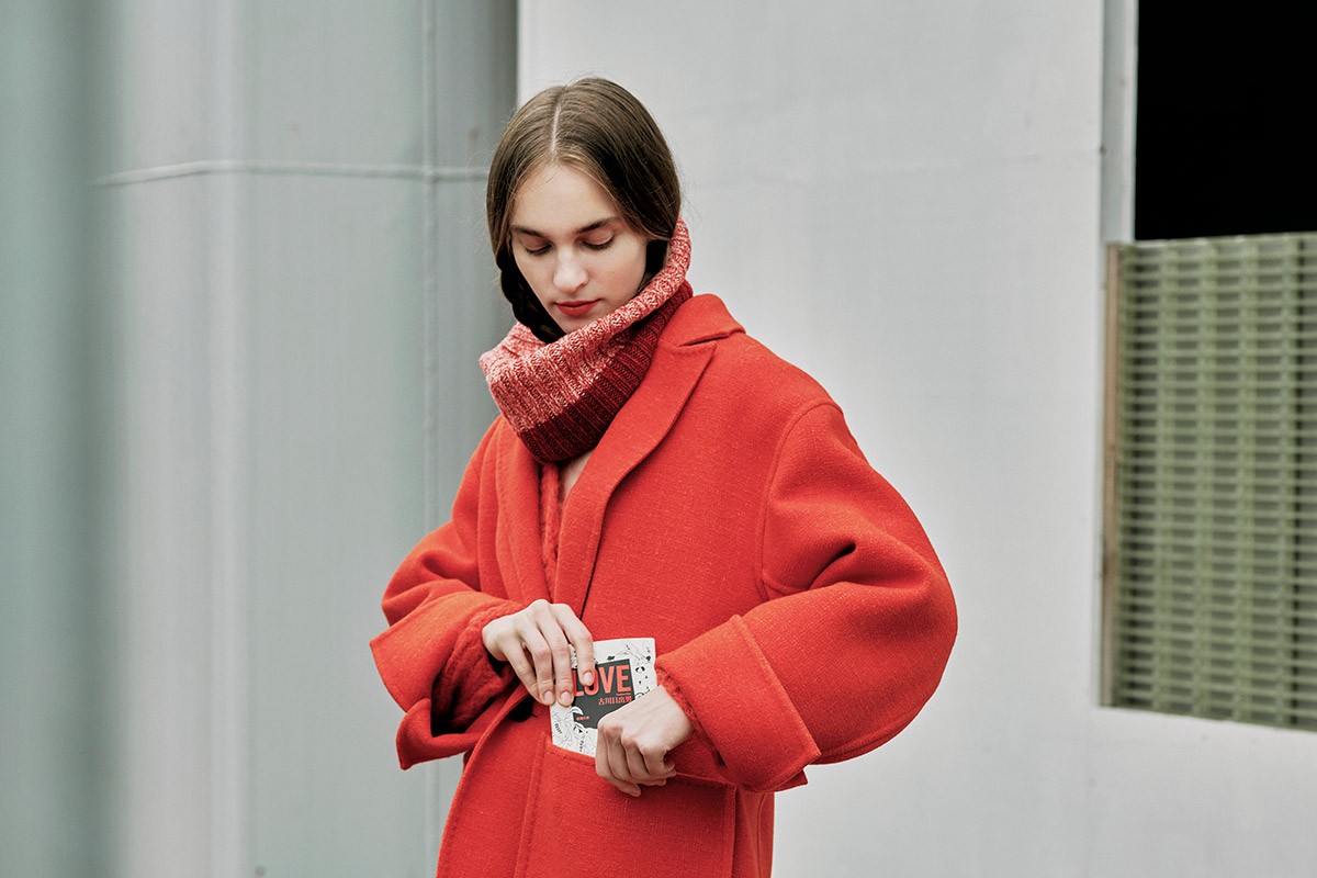 本とコート、未来のカノン - Slide:2